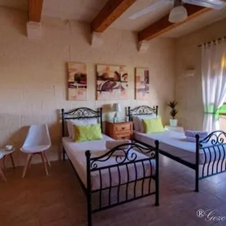 ヴィラ 7 Bedrooms Villa With Private Pool And Wifi At IX Xaghra *