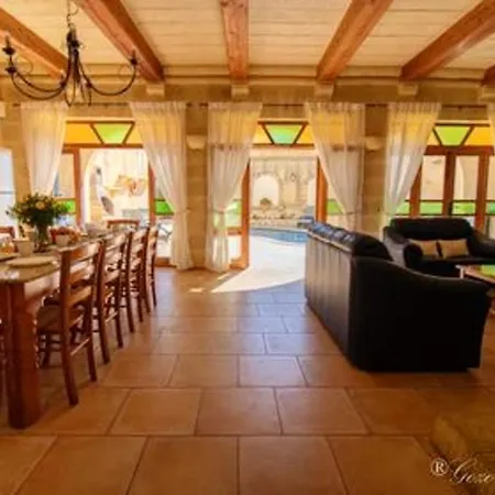 7 Bedrooms Villa With Private Pool And Wifi At IX Xaghra Villa *